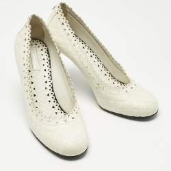 Pre Owned Chanel White Quilted Laser Cut Leather Round Toe Pumps Size 40