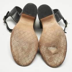 مملوكة مسبقًا Chanel Black Quilted Leather CC Chain Wedge Platform Sandals Size 38.5