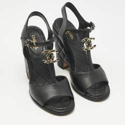 مملوكة مسبقًا Chanel Black Quilted Leather CC Chain Wedge Platform Sandals Size 38.5