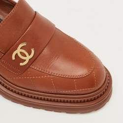Pre Owned Chanel Brown Leather CC Loafers Size 36