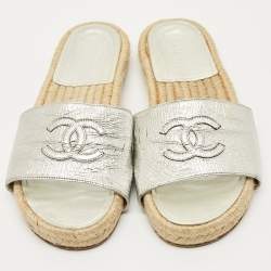 Pre Owned Chanel Silver Leather CC Espadrille Slides Sandals Size 39