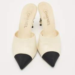 Pre Owned Chanel Cream Canvas and Leather CC Pointed Toe Slide Sandals Size 38