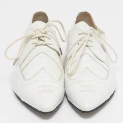 Pre Owned Chanel White Leather Oxfords Lace Up Size 36