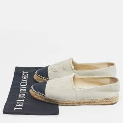 Pre Owned Chanel Off Cream/Black Canvas CC Cap Toe Espadrille Flats Size 39