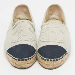 Pre Owned Chanel Off Cream/Black Canvas CC Cap Toe Espadrille Flats Size 39