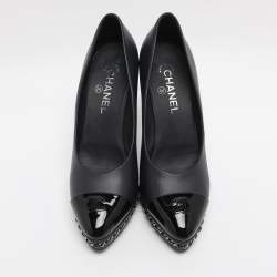 Pre Owned Chanel Navy Leather CC Cap Toe Chain Detail Platform Pumps Size 40