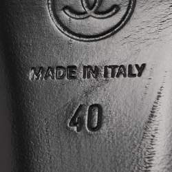 Pre Owned Chanel Navy Leather CC Cap Toe Chain Detail Platform Pumps Size 40