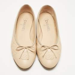 Pre Owned Chanel Beige Quilted Leather CC Cap Toe Ballet Flats Size 39