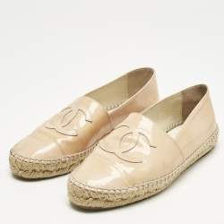 مملوكة مسبقًا Chanel Beige Patent Leather CC Cap Toe Espadrille Flats Size 38