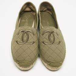 مملوكة مسبقًا  Chanel Green Canvas CC Cap Toe Espadrille Flats Size 40