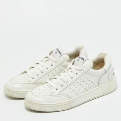 Pre Owned Chanel White Leather CC Low Top Sneakers Size 38