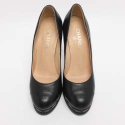 Pre Owned Chanel Black Leather CC Cap Toe Platform Pumps Size 40