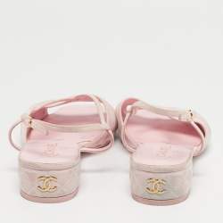 مملوكة مسبقًا Chanel Pink Suede CC Ankle Strap Flat Sandals Size 40.5