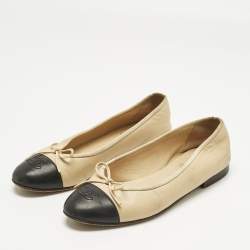 Pre Owned Chanel Beige/Black Leather CC Ballet Flats Size 39.5