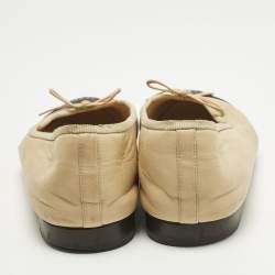Pre Owned Chanel Beige/Black Leather CC Ballet Flats Size 39.5