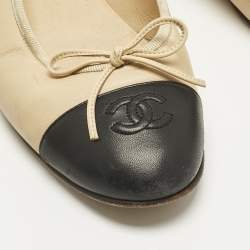 Pre Owned Chanel Beige/Black Leather CC Ballet Flats Size 39.5