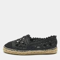 Pre Owned Chanel Black Canvas and Straw CC Espadrille Flats Size 38
