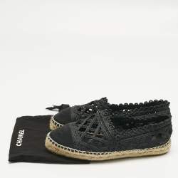 Pre Owned Chanel Black Canvas and Straw CC Espadrille Flats Size 38