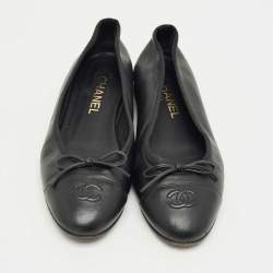Pre Owned Chanel Black Leather CC Cap Toe Ballet Flats Size 39