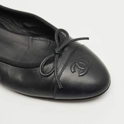 Pre Owned Chanel Black Leather CC Cap Toe Ballet Flats Size 39