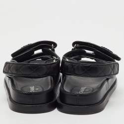 Pre Owned Chanel Black Quilted Leather CC Dad Flat Sandals Size 39