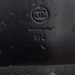 Pre Owned Chanel Black Quilted Leather CC Dad Flat Sandals Size 39