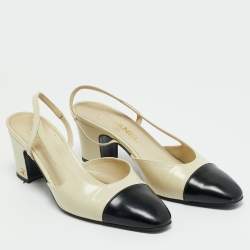 Pre Owned Chanel Cream/Black Leather CC Block Heel Pumps Size 38.5