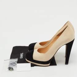 Pre Owned Chanel Beige/Black Suede CC Cap Toe Platform Pumps Size 37.5