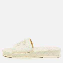 Pre Owned Chanel Off White Quilted Leather CC Slide Sandals Size 42