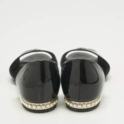 Pre Owned حذاء باليرينا فلات شانيل جلد لامع أسود مفتوح من الأمام مقاس 38.5