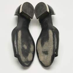 Pre Owned حذاء باليرينا فلات شانيل جلد لامع أسود مفتوح من الأمام مقاس 38.5