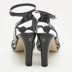 Pre Owned Chanel Black Patent Pearl CC Slingback Sandals Size 39.5