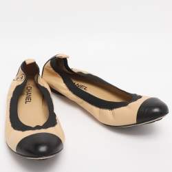 Pre Owned Chanel Beige/Black Leather Scrunch Ballet Flats Size 39.5
