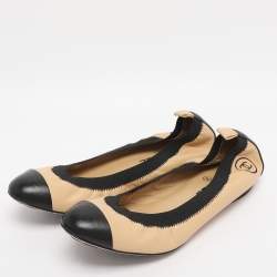 Pre Owned Chanel Beige/Black Leather Scrunch Ballet Flats Size 39.5