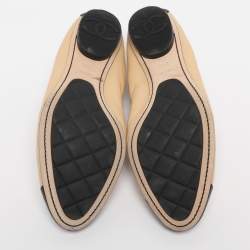 Pre Owned Chanel Beige/Black Leather Scrunch Ballet Flats Size 39.5