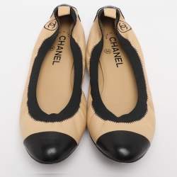 Pre Owned Chanel Beige/Black Leather Scrunch Ballet Flats Size 39.5