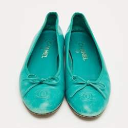 Pre Owned Chanel Blue Leather CC Cap Toe Ballet Flats Size 40