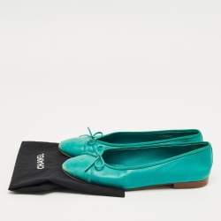 Pre Owned Chanel Blue Leather CC Cap Toe Ballet Flats Size 40