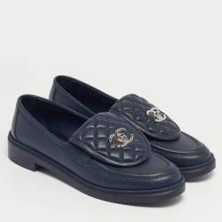 Pre Owned Chanel Navy Blue Leather CC Turnlock Loafers Size 41