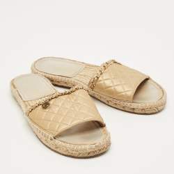 Pre Owned Chanel Gold Quilted Leather CC Chain Espadrille Flat Slides Size 40