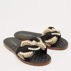 مملوكة مسبقًا شبشب شانيل قماش مجدول ملون ولؤلؤ صناعي مسطح مقاس 40