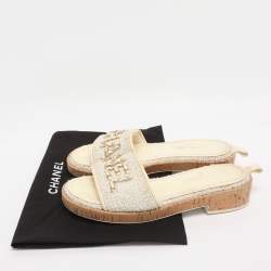 Pre Owned Chanel Ivory Tweed and Leather Chain Detail Cork Slide Sandals Size 39.5