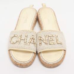 Pre Owned Chanel Ivory Tweed and Leather Chain Detail Cork Slide Sandals Size 39.5