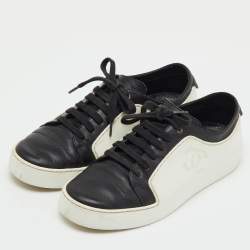 Pre Owned Chanel Black/White Leather and Rubber CC Cap Toe Lace Up Sneakers Size 39