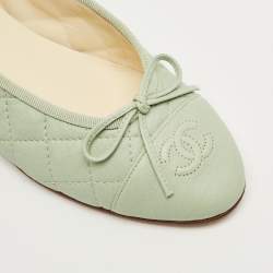 Pre Owned Chanel Green Quilted Leather CC Bow Ballet Flats Size 36
