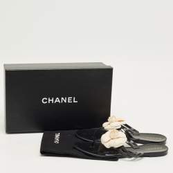 Pre Owned Chanel Black and White Jelly Camellia Thong Sandals Size 39