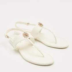 Pre Owned Chanel White  Leather CC Ankle Strap Flat Thong Sandals Size 38.5