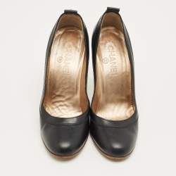 Pre Owned Chanel Black Leather Round Toe Pumps Size 37.5