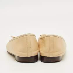 Pre Owned Chanel Beige/Black Leather CC Ballet Flats Size 38.5
