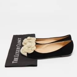 Pre Owned Chanel Black/Off White Velvet CC Camellia Ballet Flats Size 38.5